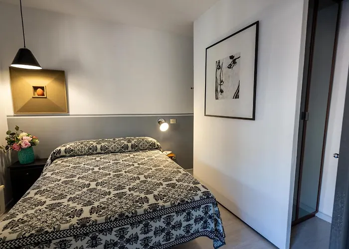 דירה Banchi Nove, Penthouse Full Of Light And Silence